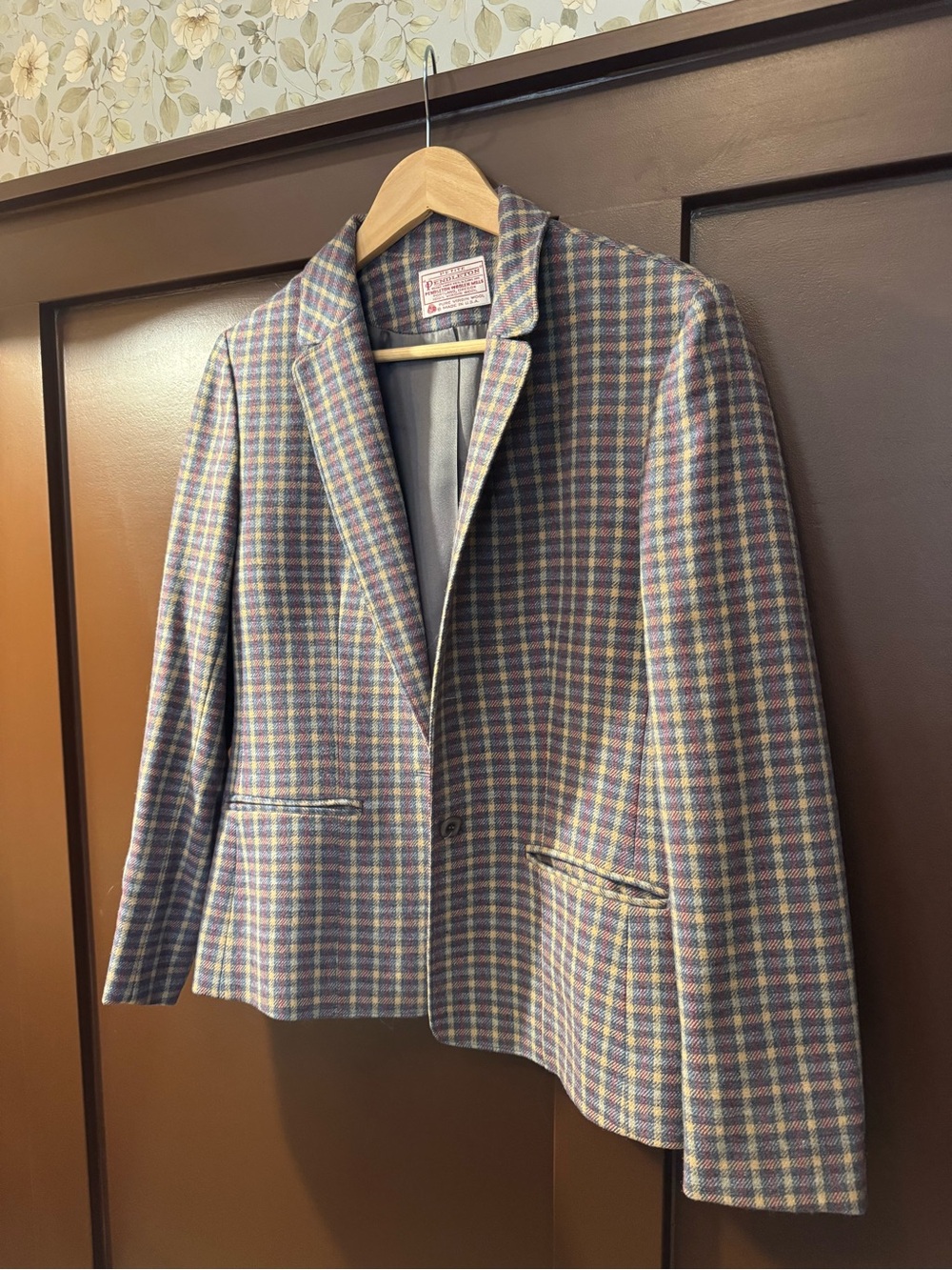 Vintage Pendleton Multicolor Plaid Wool Blazer - Blue and Brown Tones